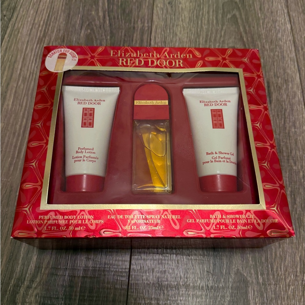 Elizabeth Arden Red Door Body Wash Set - Red and Gold